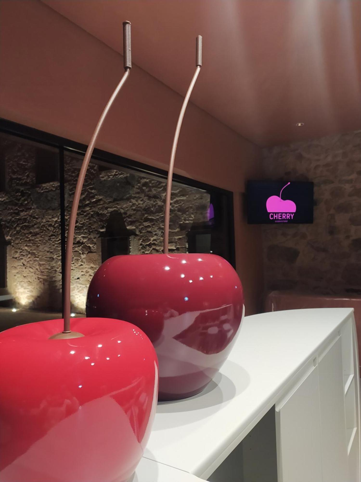 Cherry Sculpture Hotel Paul エクステリア 写真